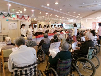 ハンドベルの演奏を楽しみました。